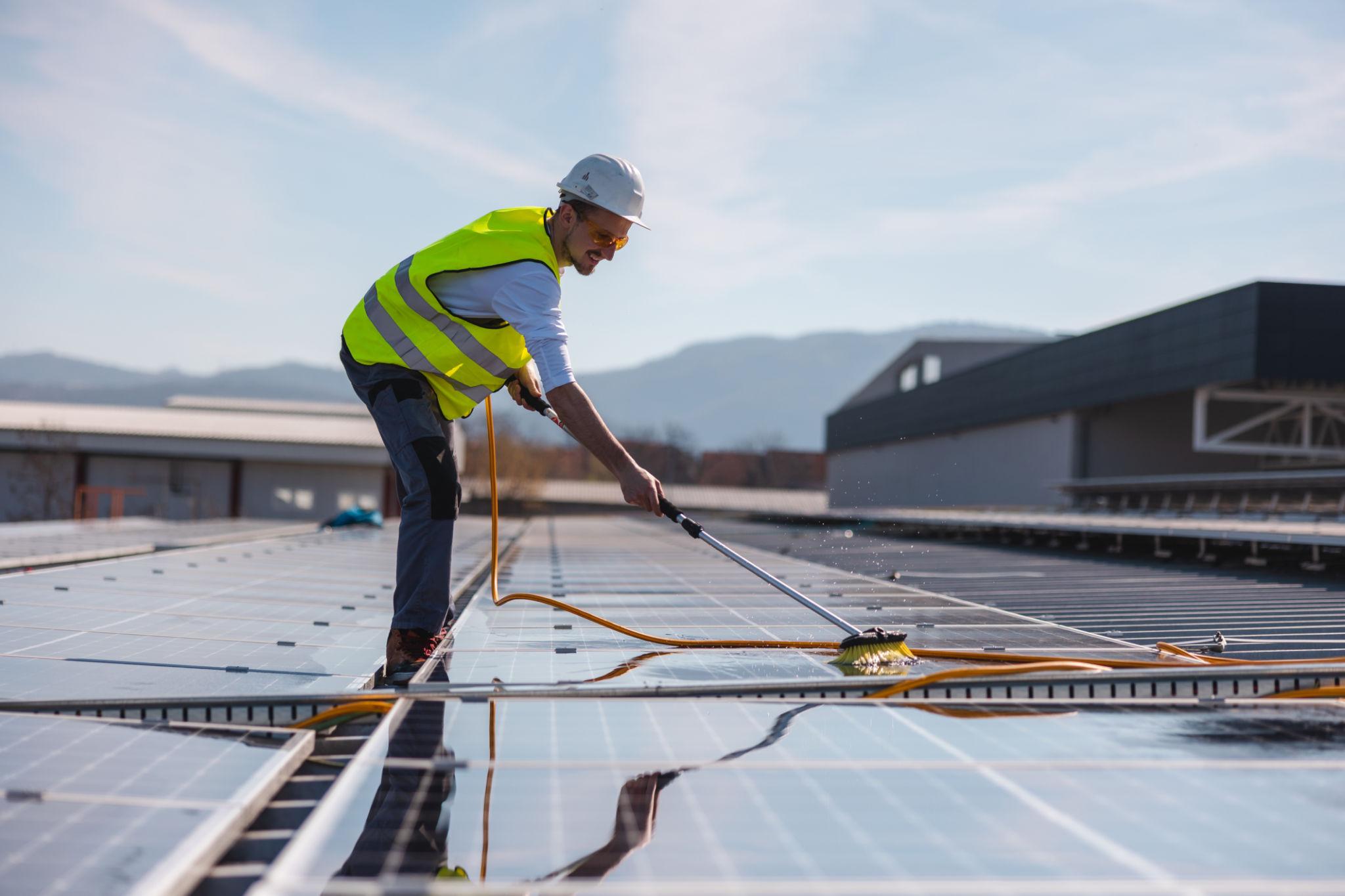 Solar Panel Cleaning & Maintenance